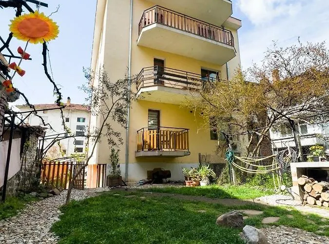 Berta Garden Apartament *